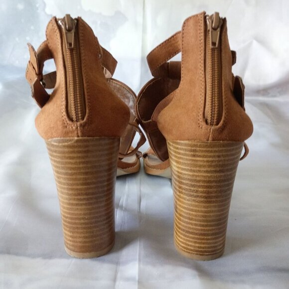 Leila Stone Open Toe Sandals Size 8 High Heel Back Zip Buckles Excellent - Picture 2 of 8